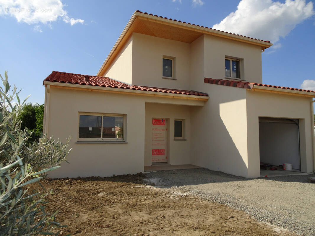 Maison à FROUZINS