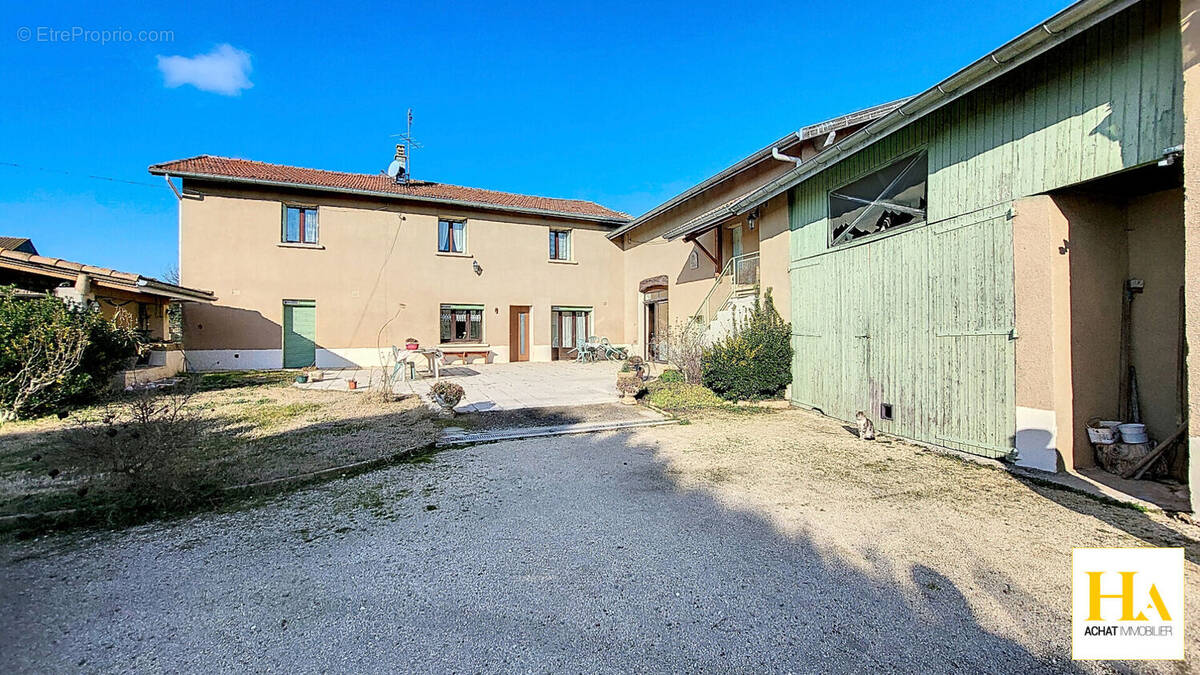 Maison à CHATEAUNEUF-SUR-ISERE