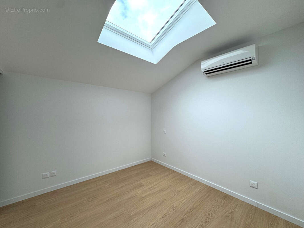 Appartement à BRUGUIERES