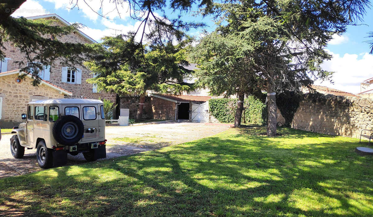 Appartement à SOUCIEU-EN-JARREST