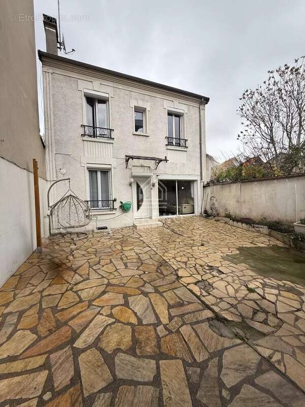 Maison à FONTENAY-SOUS-BOIS