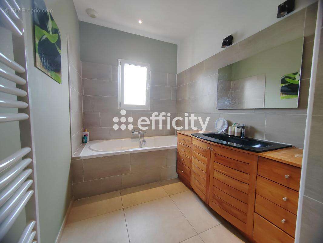 Maison à ROCHEFORT-DU-GARD