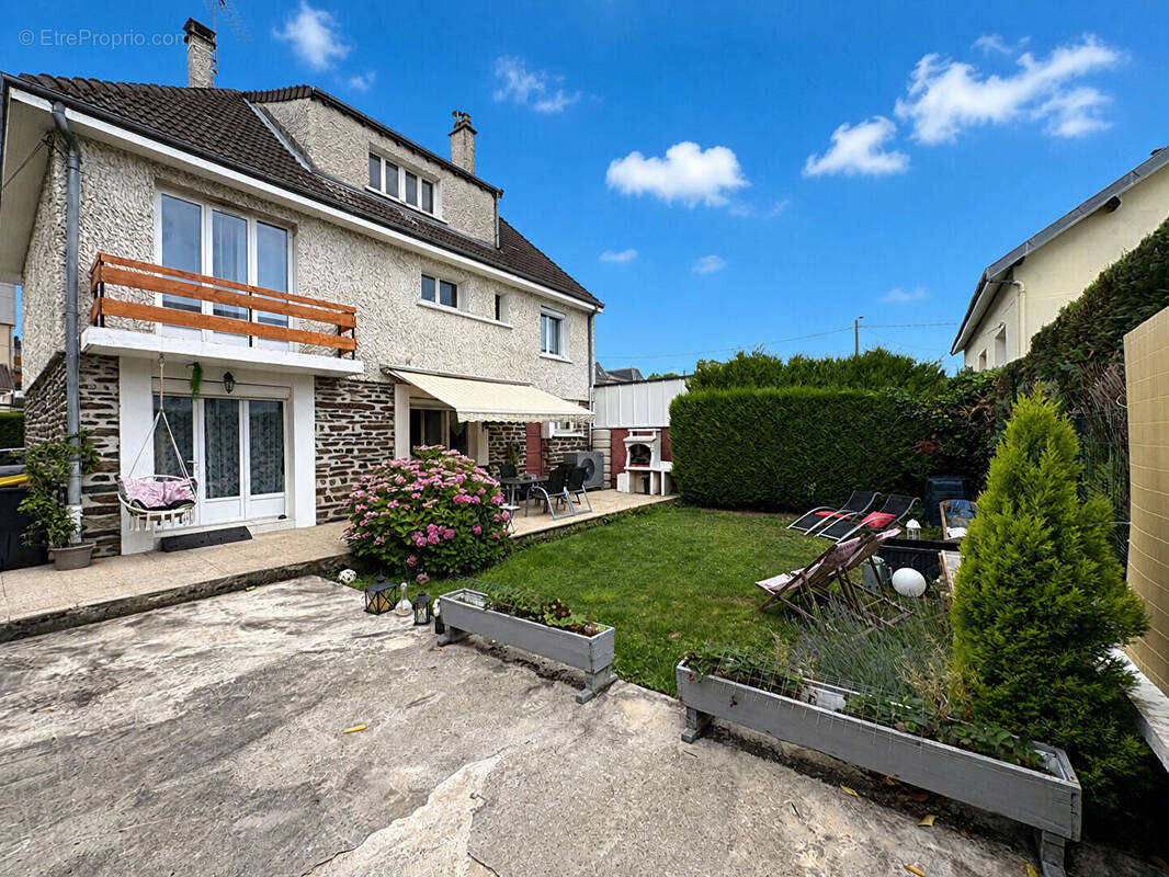 Maison à CHARLEVILLE-MEZIERES