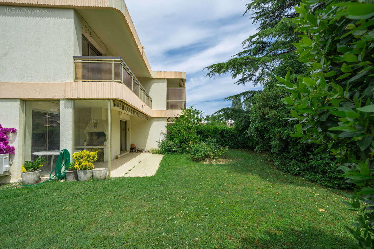 Maison à MANDELIEU-LA-NAPOULE