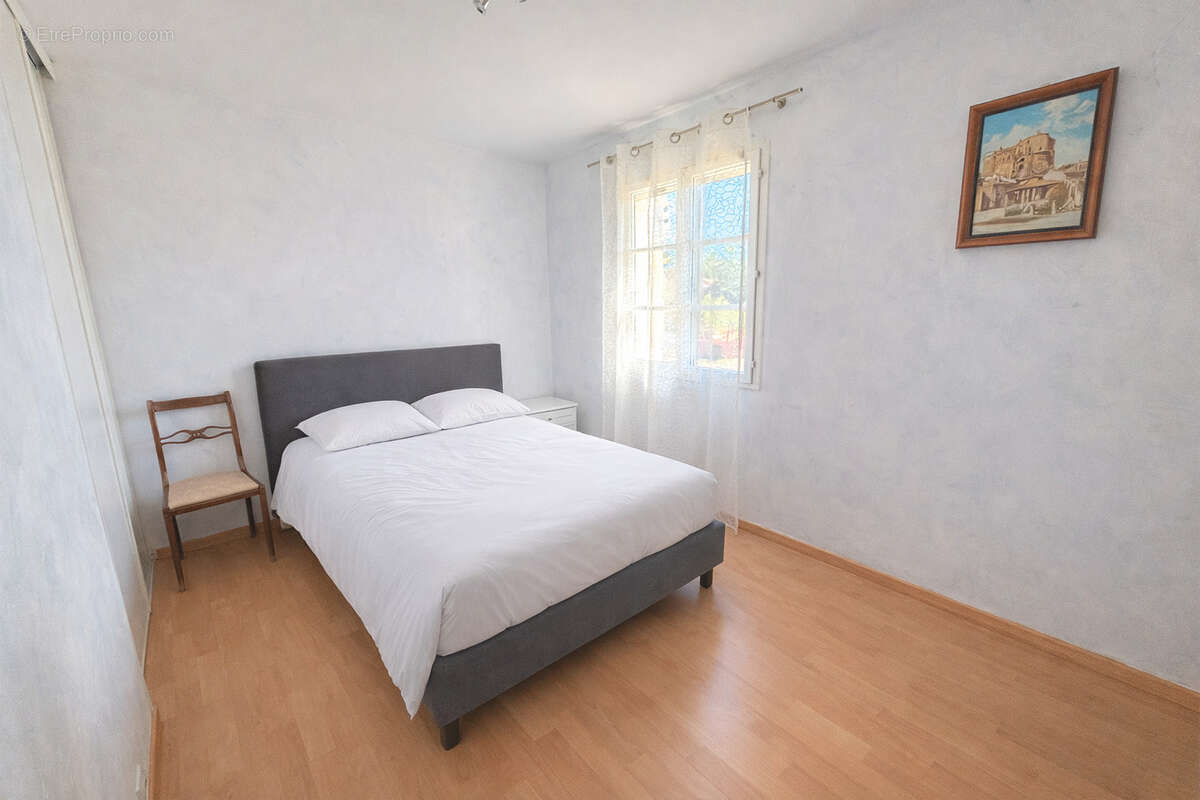 Maison à MONTELIMAR