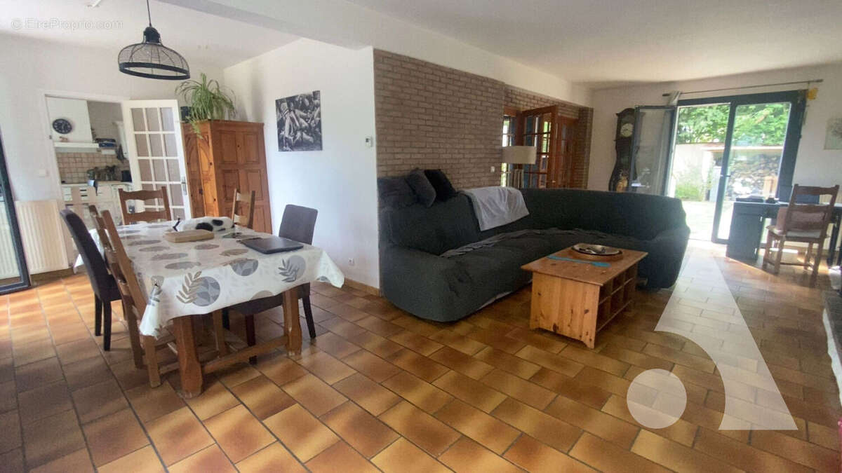 Pavillon sur sous sol total - 4 chambres et jardin - photo 2