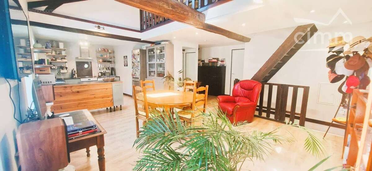 Superbe duplex rénové de 101,35 m² au cœur de La Tour-du-Pin - photo 3