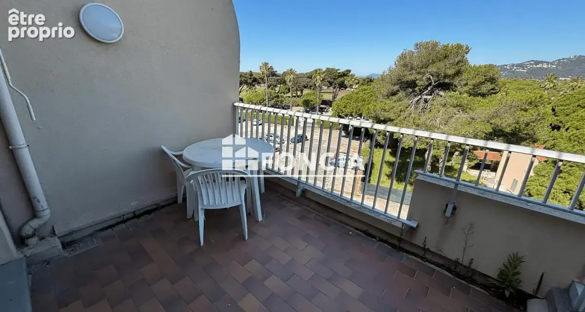 T2 duplex meuble loué port de hyères - photo 3