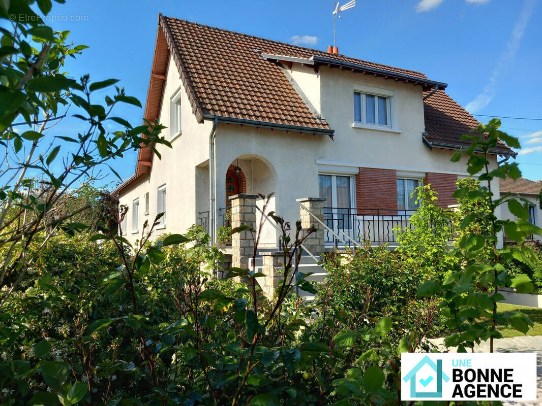 Maison 136 m² à Lamotte-Beuvron  - photo 1