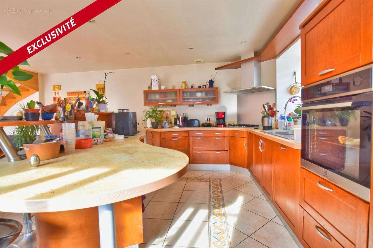 Maison à PLOMODIERN