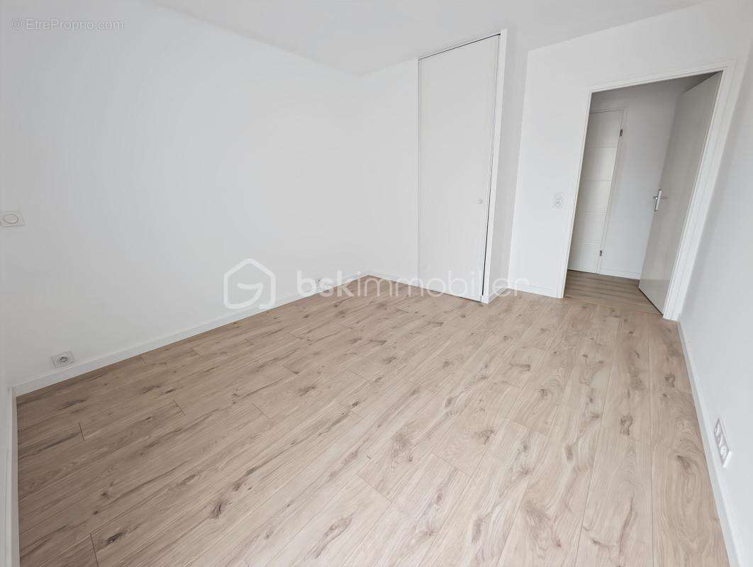 Bel appartement t2 43m2 grand balcon de 13m2 3e etage avec ascenseur et parking proche gare - photo 9