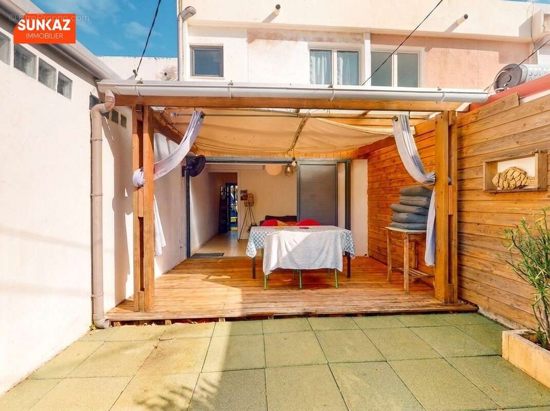 Maison 97 m² à Saint-Pierre  - photo 3