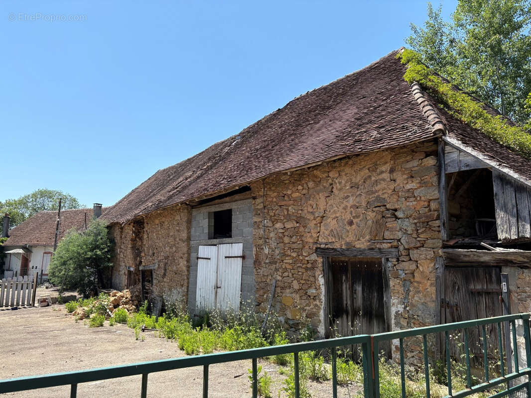 Coussac Bonneval : Authentique corps de ferme sur 4,2 hectares - photo 22