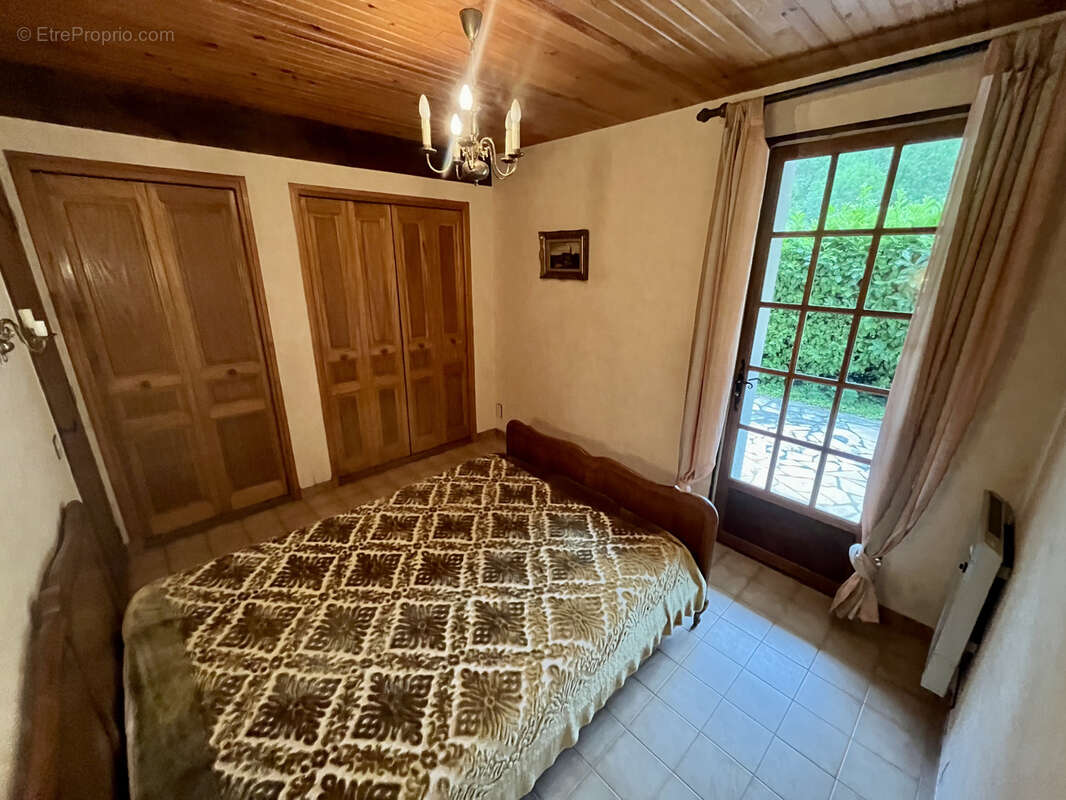 Grande maison familiale avec gîte indépendant, terrasses et jardin à Sainte-Colombe-sur-Guette - photo 43