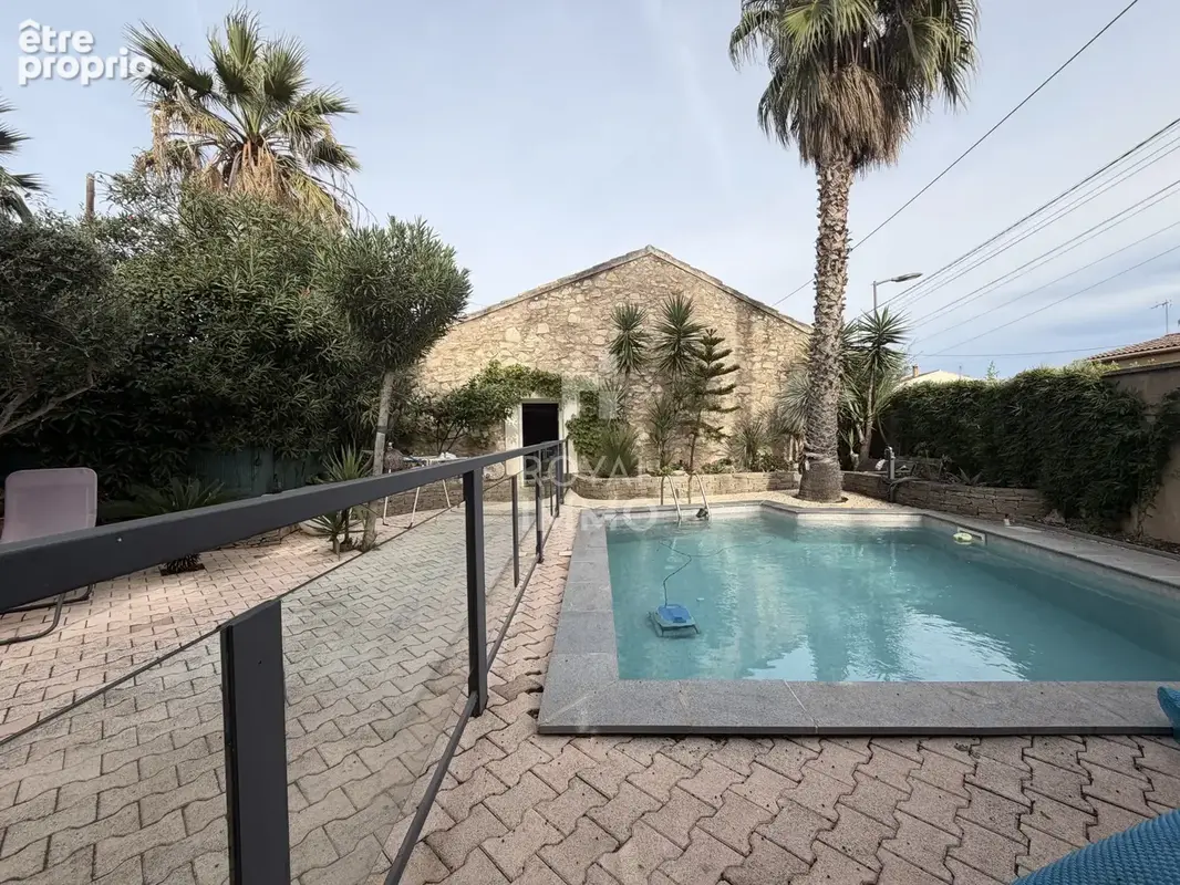 CUERS   Maison de charme avec piscine, à proximité des commerces - photo 3