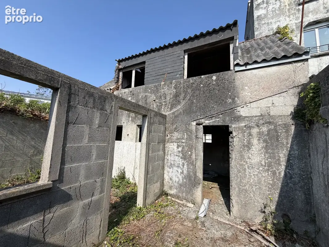 Petite maison à rénover avec garages   Idéal investissement locatif - photo 2
