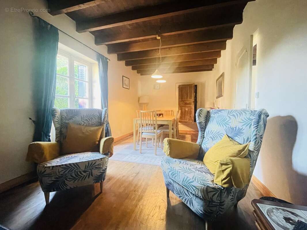 Maison à EXIDEUIL