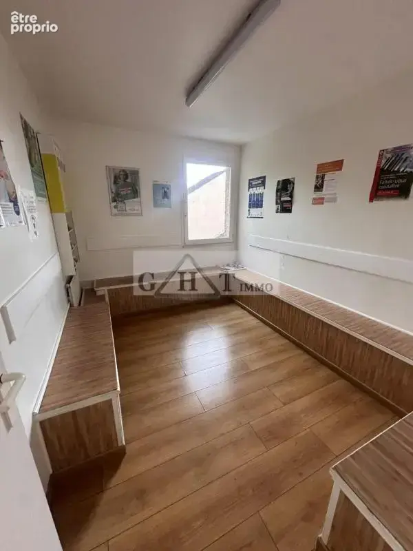 Local professionnel 120 m² - photo 3