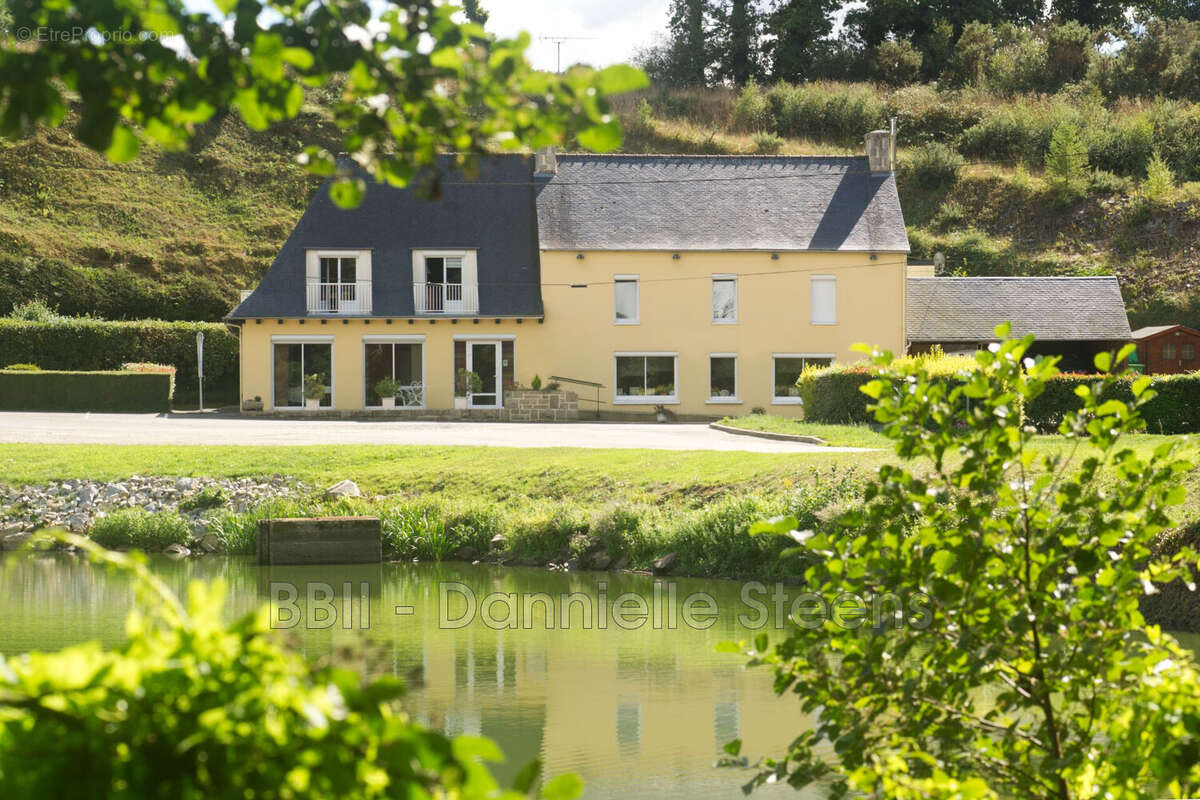 Maison 340 m² à Corlay  - photo 2