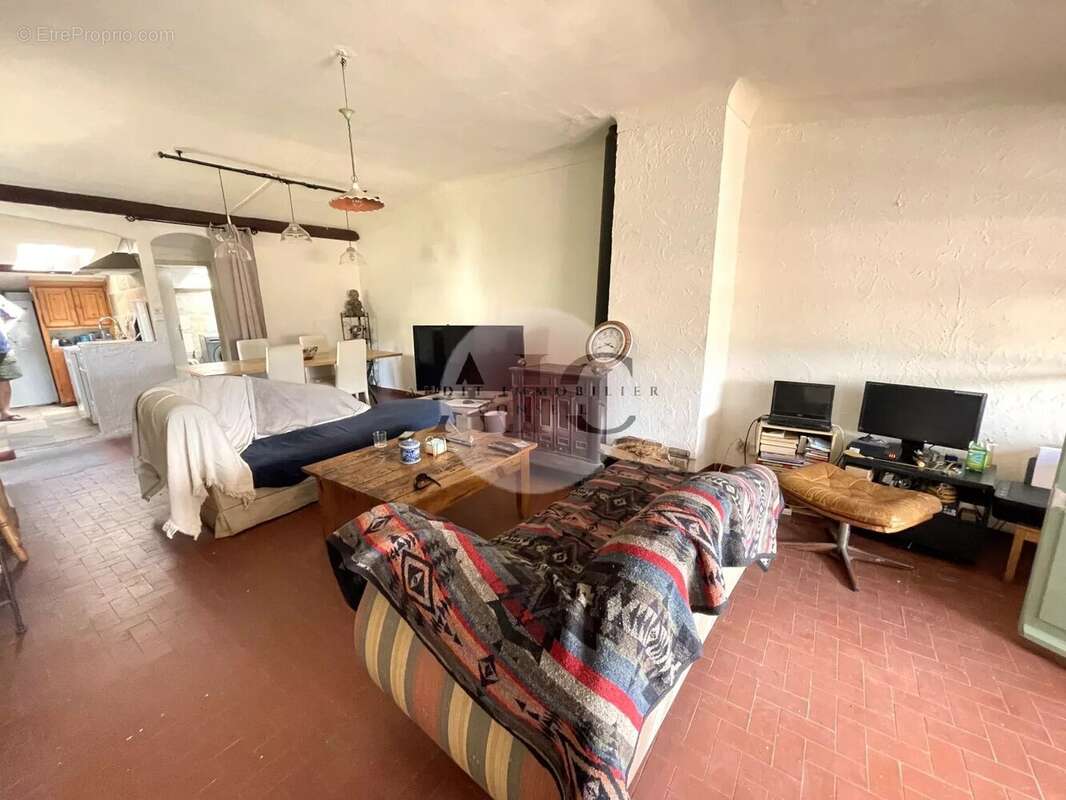 Appartement à FAYENCE