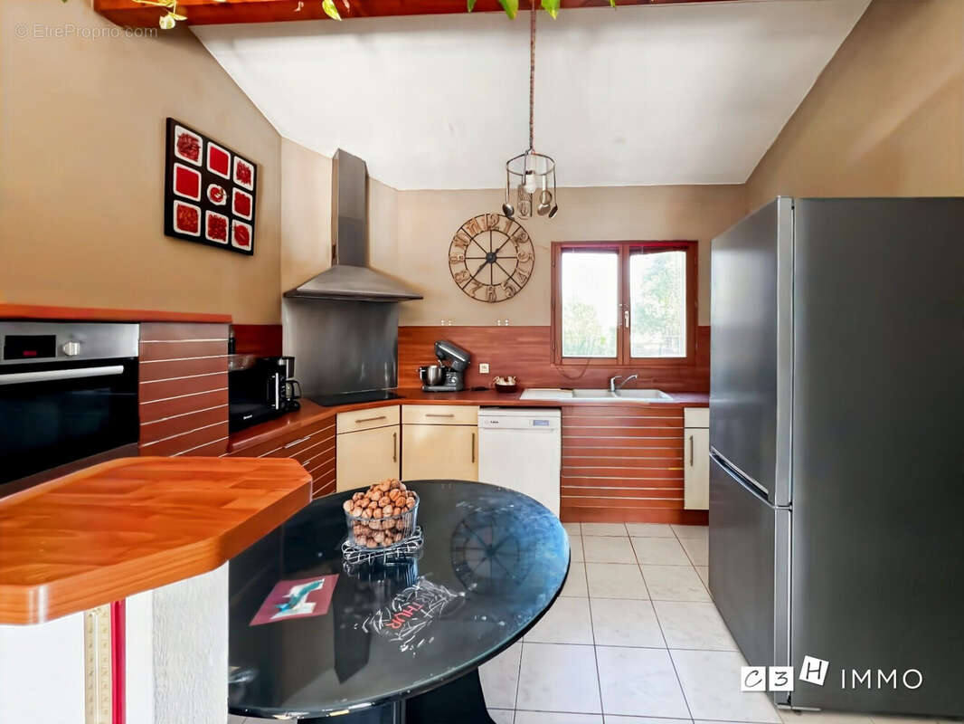 Maison 113 m² à Saint-Elix-Le-Chateau  - photo 4