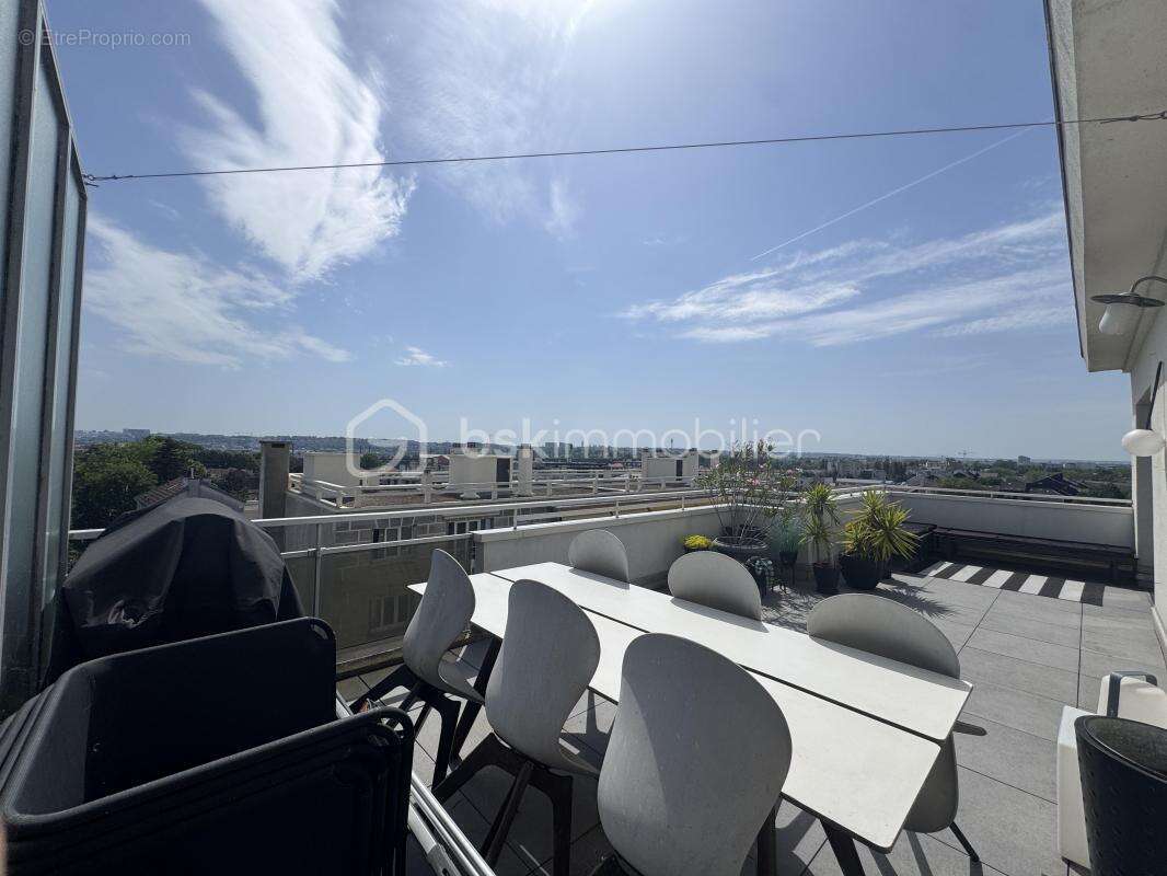 Appartement à NOGENT-SUR-MARNE