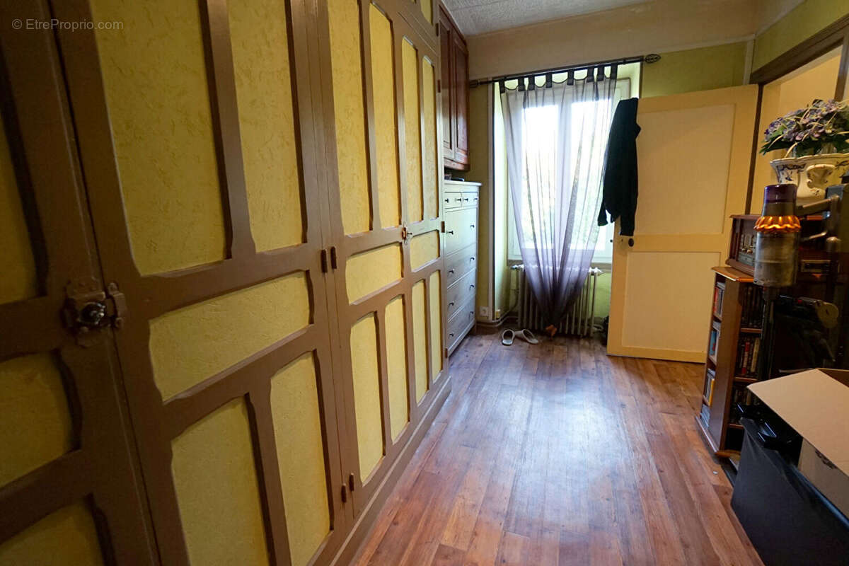 Maison à MEZIERES-SUR-SEINE