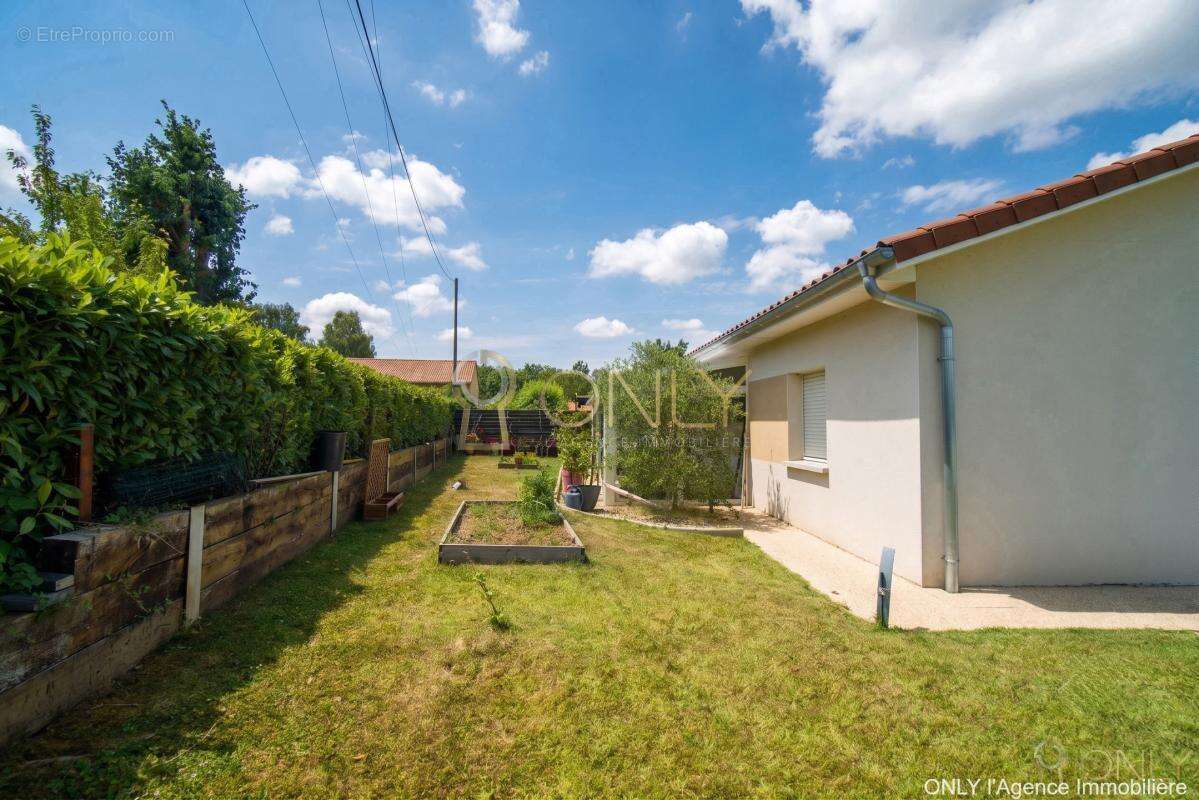 Sulignat - Maison Mitoyenne de plain-pied 110 m² à vendre - photo 6
