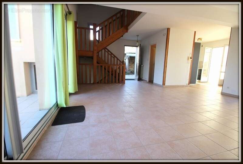 Maison à SAINT-PAIR-SUR-MER