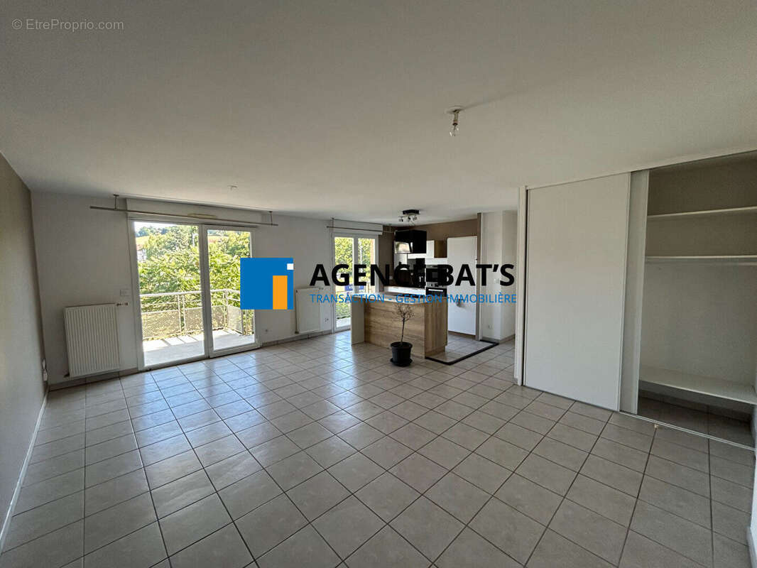 Photo 2 - Appartement à ROCHE-LA-MOLIERE