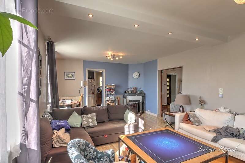 Maison à LE PALAIS-SUR-VIENNE