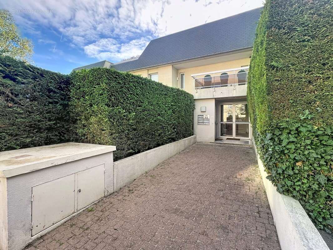 Appartement à GARCHES