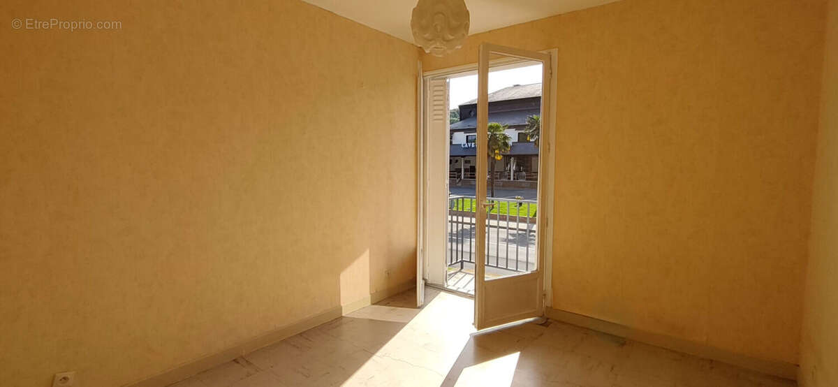 Appartement à GAN