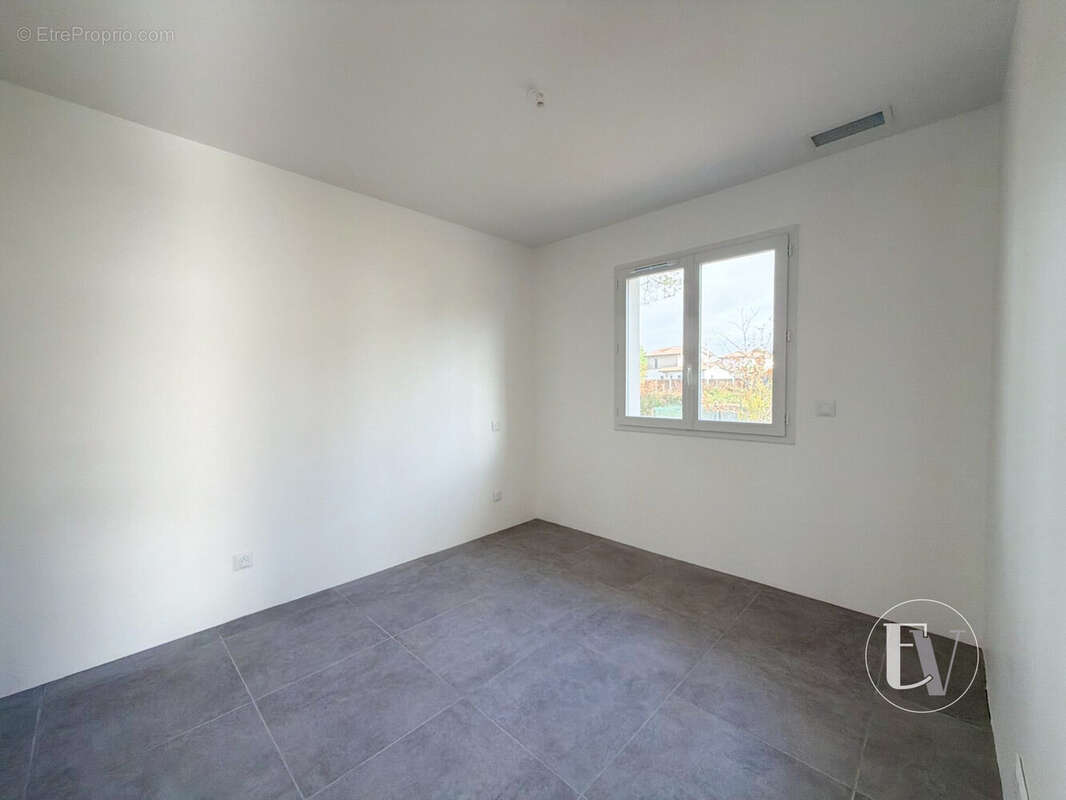 Maison 93 m² à Gujan-Mestras  - photo 9