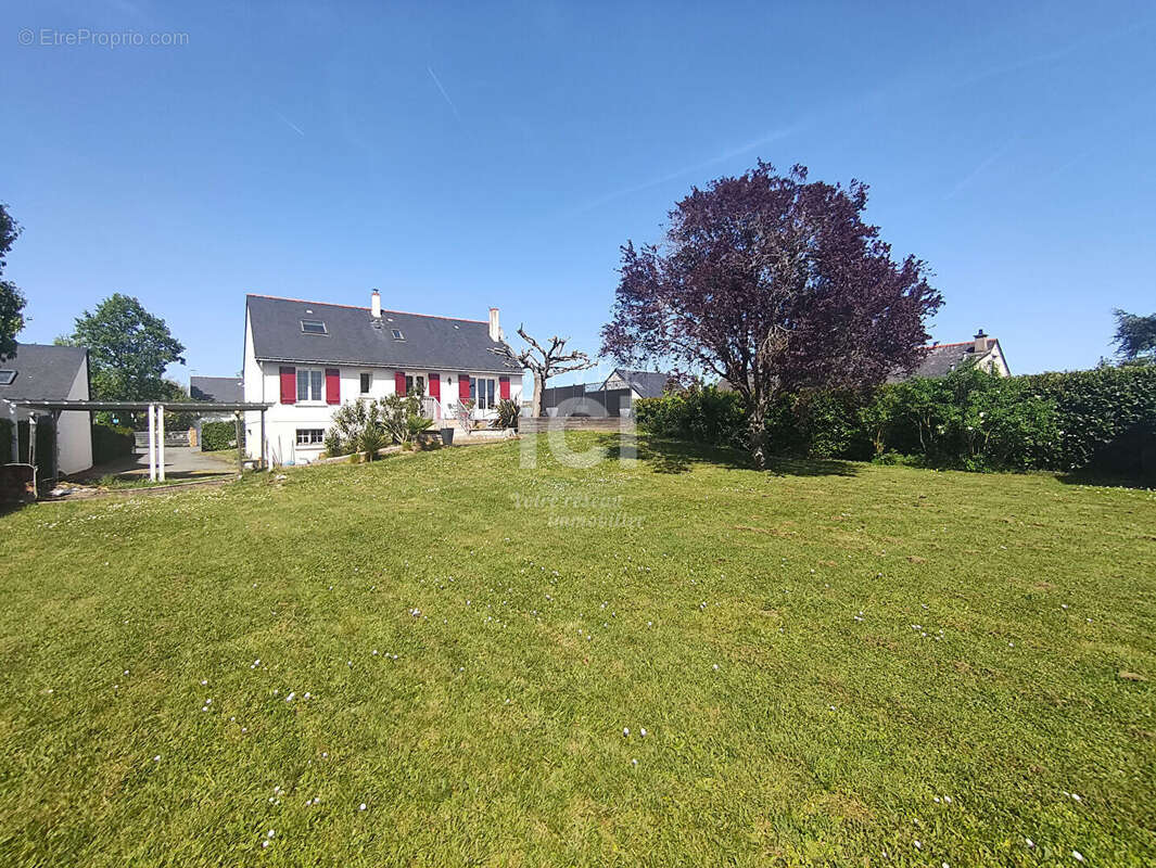 Maison à SAINT-MATHURIN-SUR-LOIRE