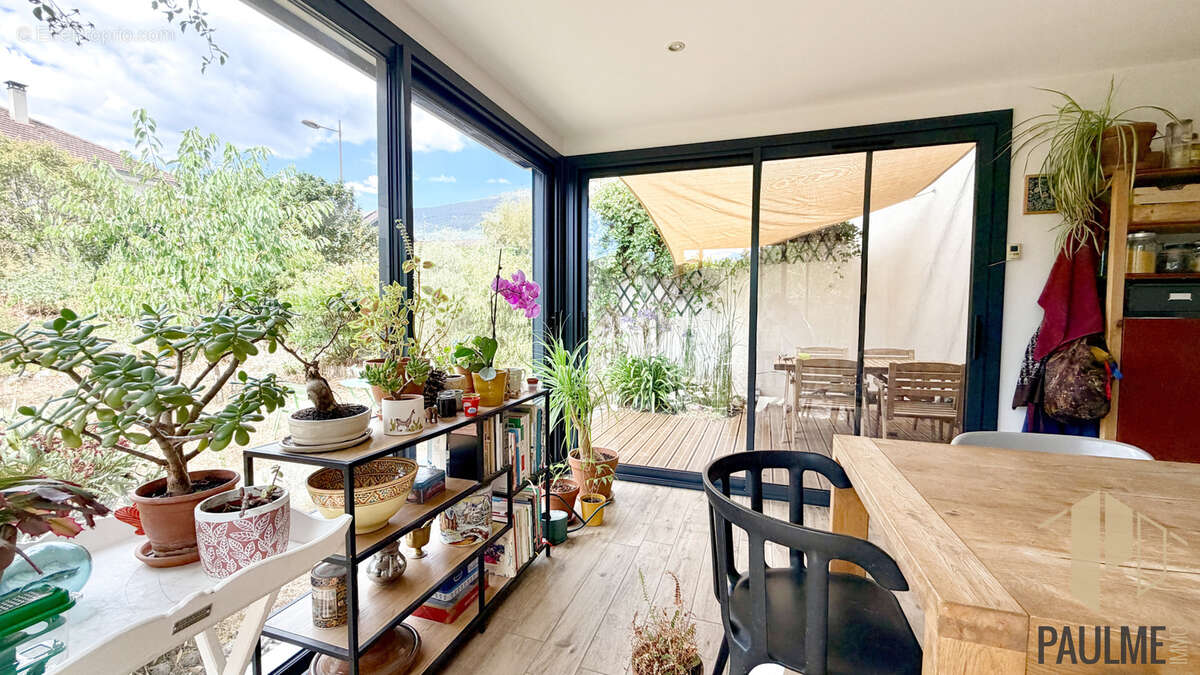 Maison mitoyenne t4 - 118 m2 - garage - thoiry centre 01710 - photo 4