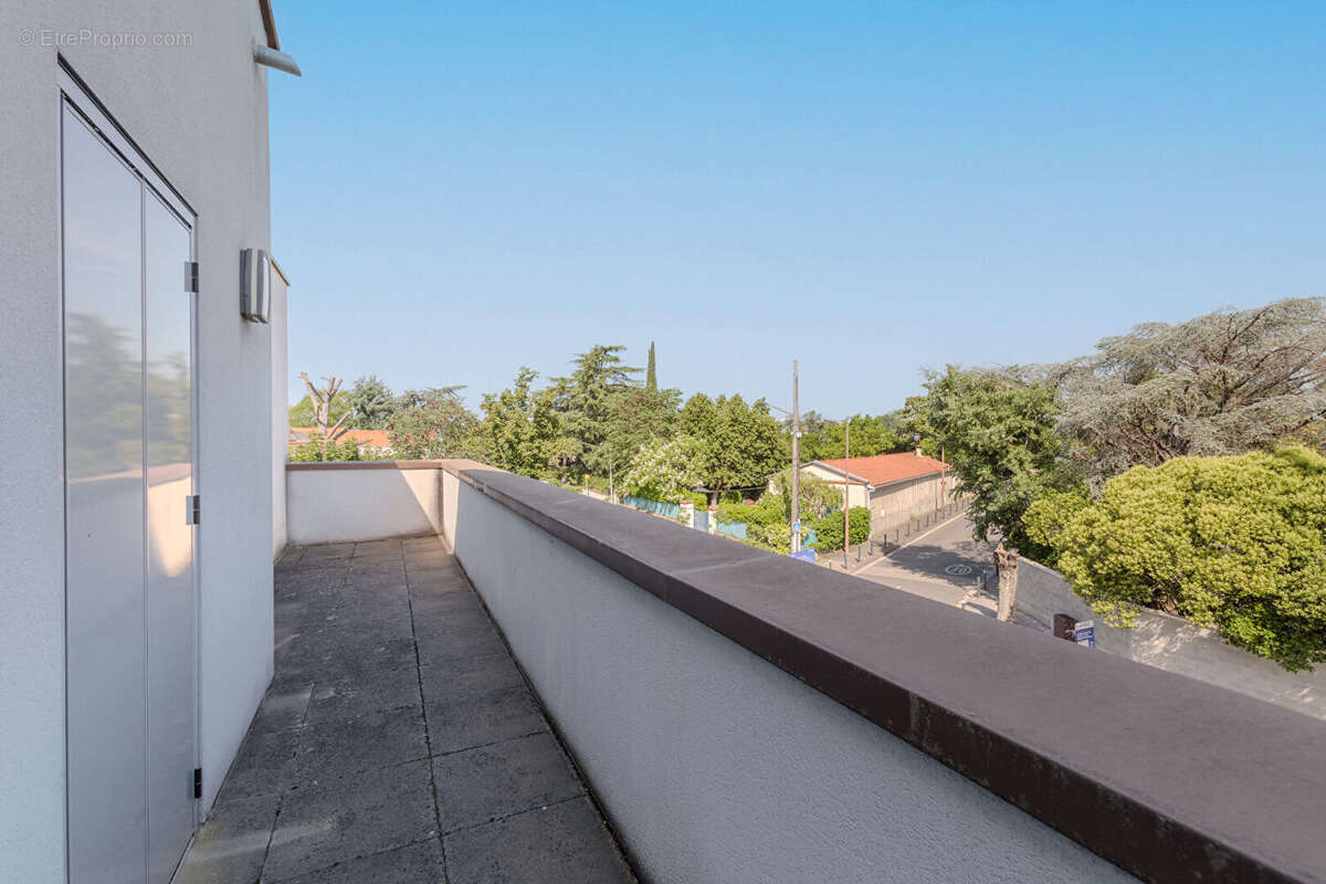 T4 climatisé en dernier étage avec ascenseur et terrasse - photo 10