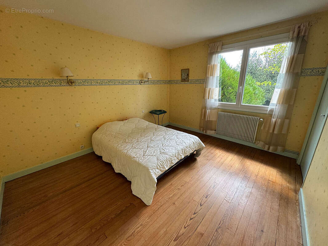 Maison à LE CREUSOT