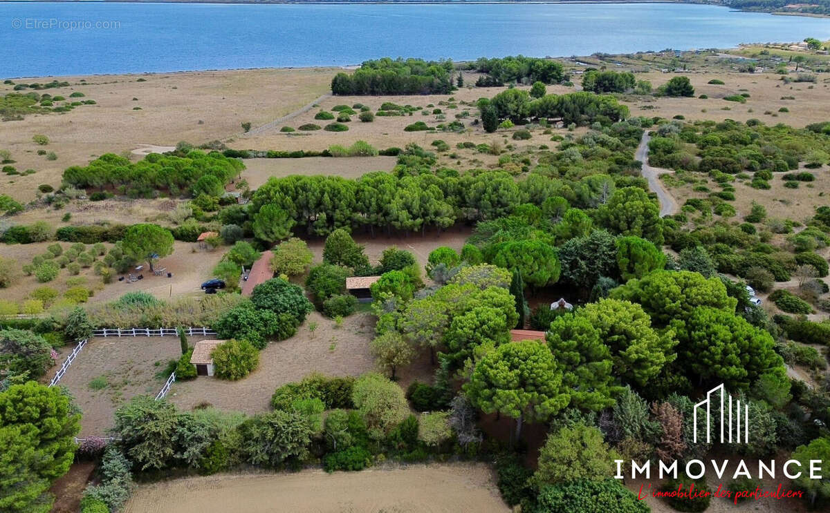 Maison à VIC-LA-GARDIOLE