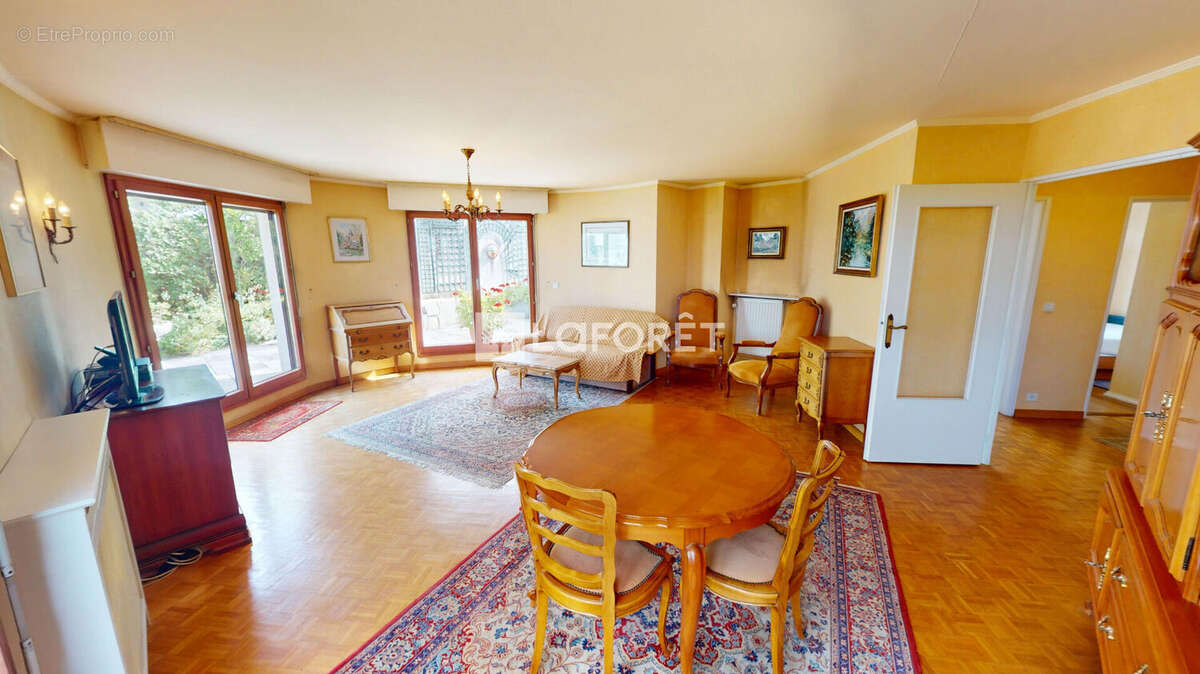 Appartement à RUEIL-MALMAISON