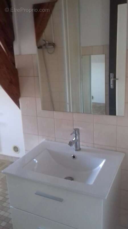 Appartement à BRIENON-SUR-ARMANCON