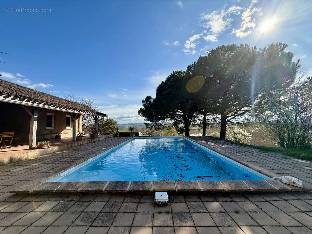 Maison à LE CASTERA