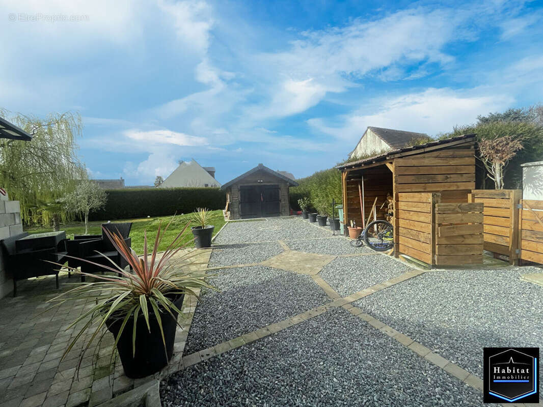 Maison à LE PLESSIS-BELLEVILLE