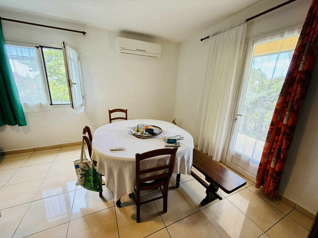 Maison à SAINT-JOSEPH