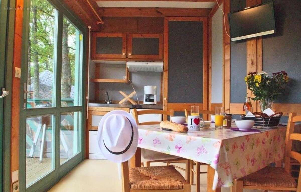 Photo 5 - Maison à JOUILLAT