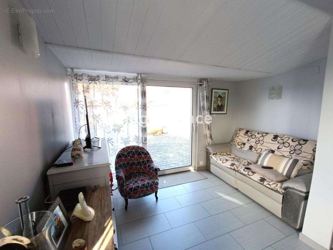5 Pièces, 101 m2, 3 chambres, terrain 5200 m2 - photo 10