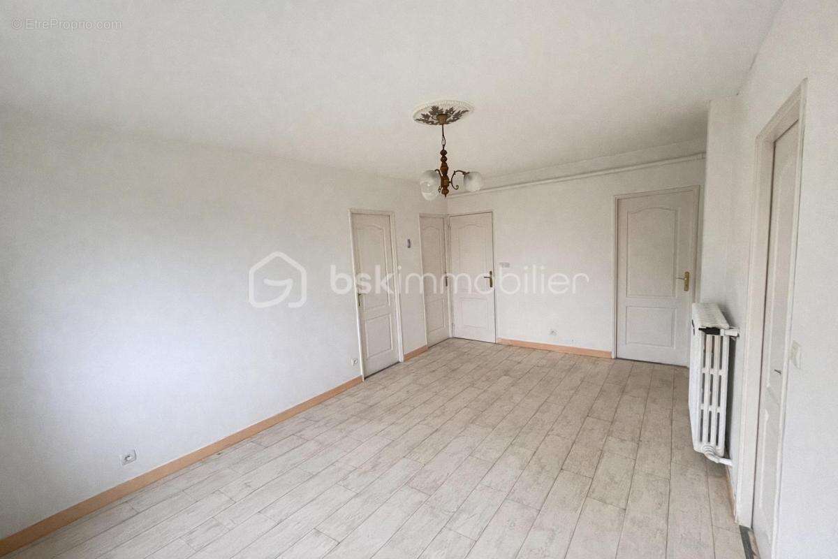 Appartement à CLICHY-SOUS-BOIS