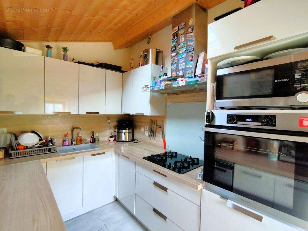 Maison à MOGNENEINS