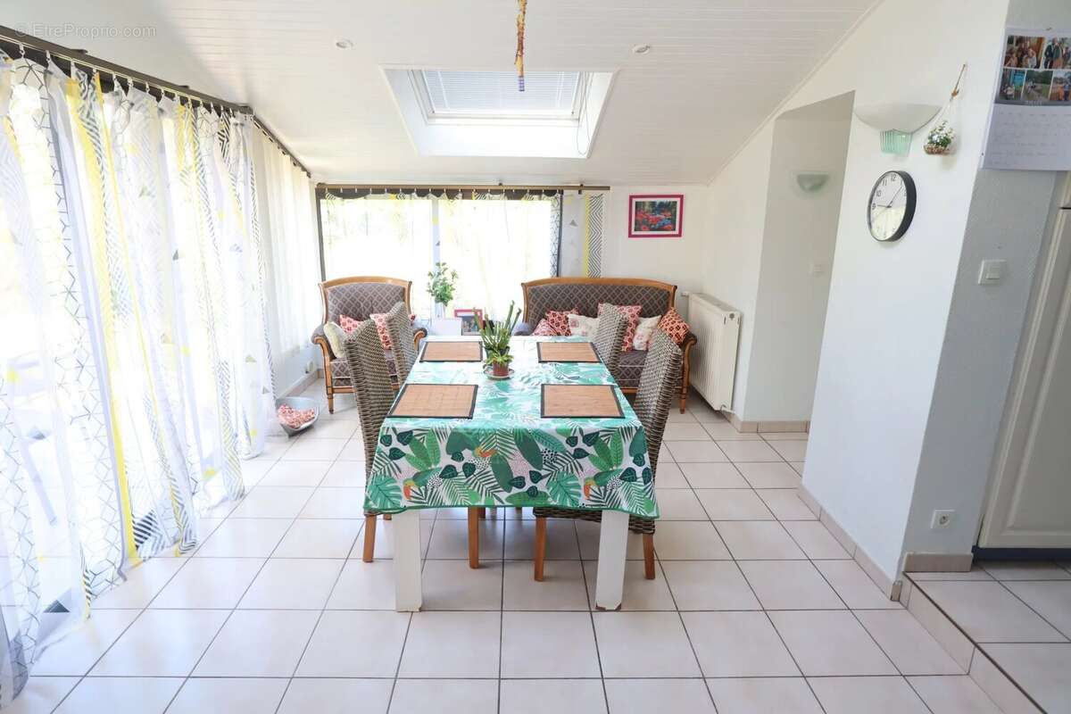 Maison à LA FEUILLEE