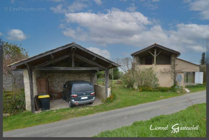 Maison à SAINT-QUENTIN-DE-CAPLONG